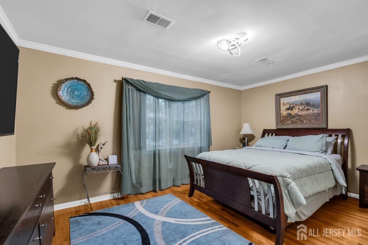402 Silver Court Hamilton NJ 08690