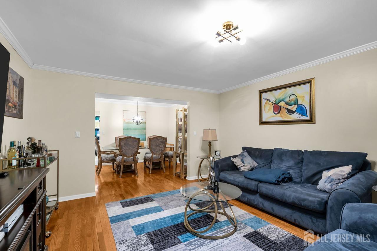 402 Silver Court Hamilton NJ 08690