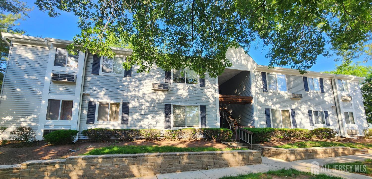 18 Steeplechase Court Franklin Twsp NJ 08873