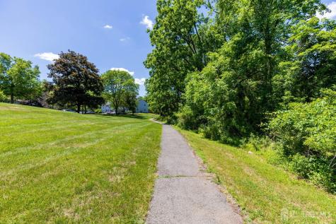 18 Steeplechase Court Franklin Twsp NJ 08873