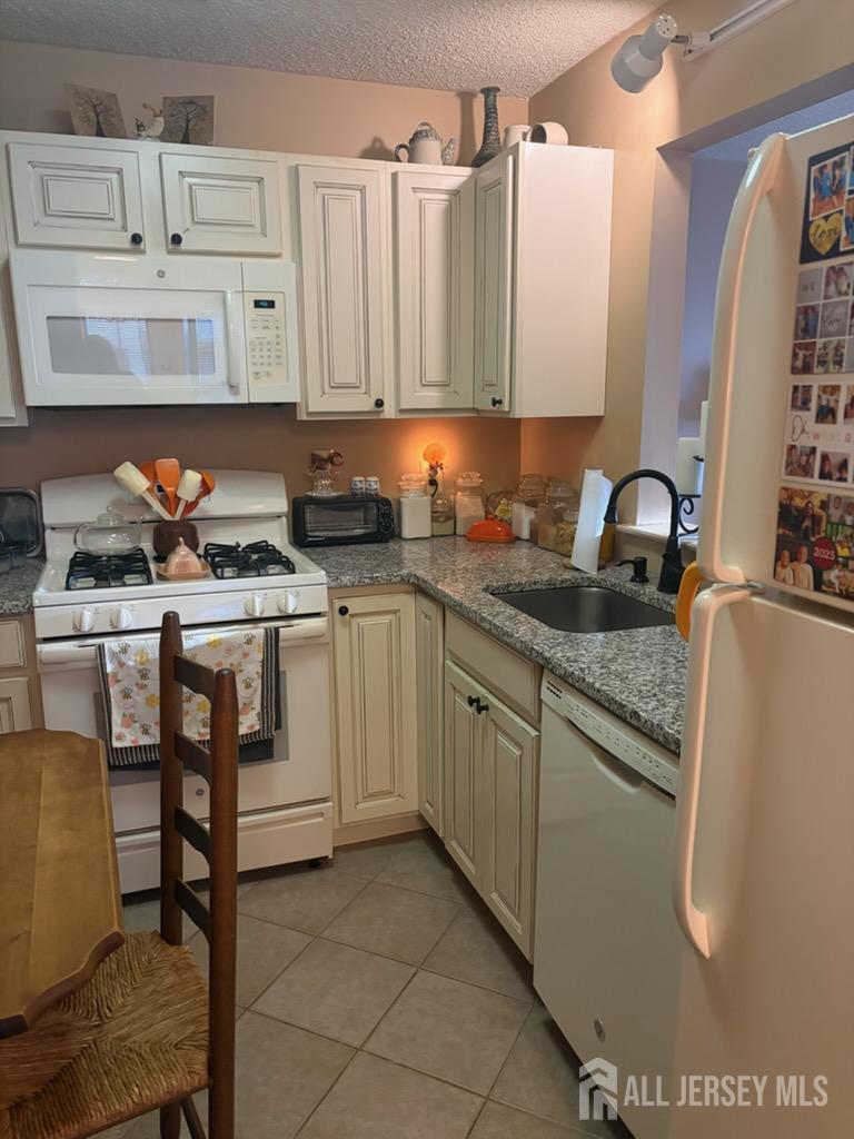 2901 Lighthouse Lane Parlin NJ 08859