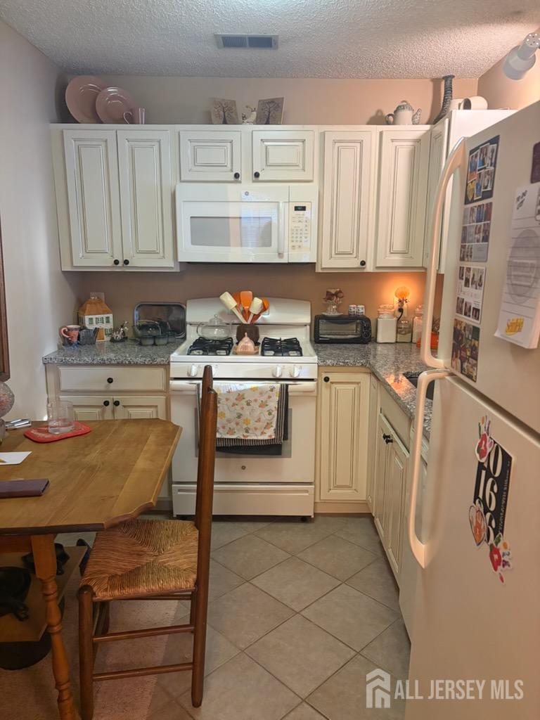 2901 Lighthouse Lane Parlin NJ 08859