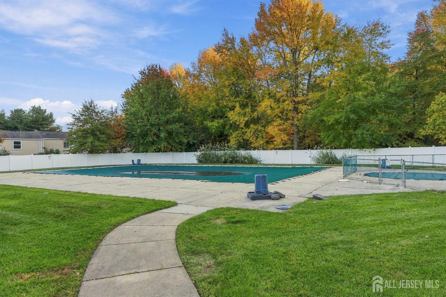 14 Deerberry Lane South Brunswick NJ 08852