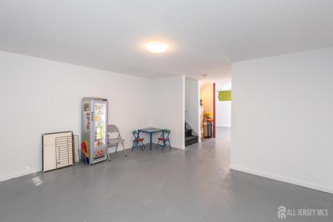 43 Lantern Lane Sayreville NJ 08872