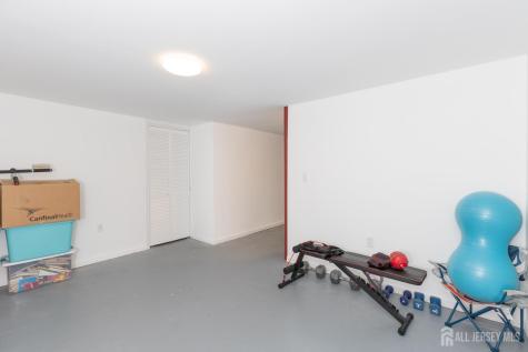43 Lantern Lane Sayreville NJ 08872