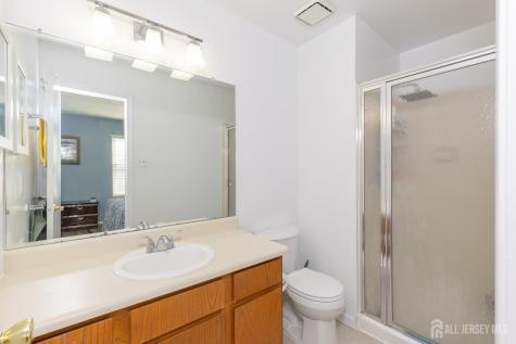 43 Lantern Lane Sayreville NJ 08872