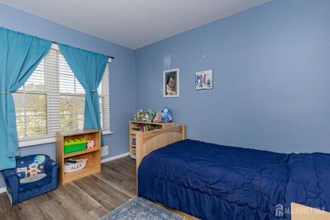 43 Lantern Lane Sayreville NJ 08872