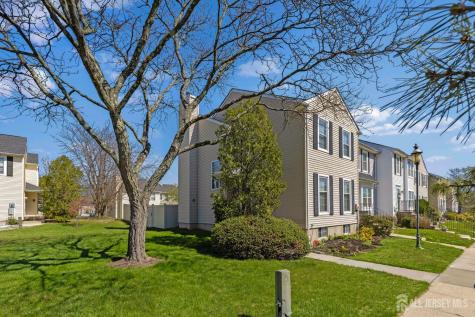 43 Lantern Lane Sayreville NJ 08872