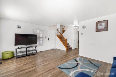 43 Lantern Lane Sayreville NJ 08872