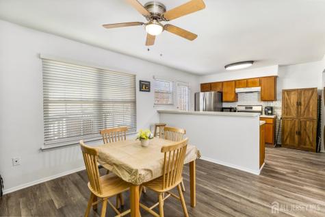 43 Lantern Lane Sayreville NJ 08872