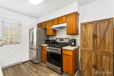 43 Lantern Lane Sayreville NJ 08872