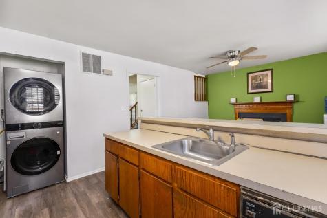 43 Lantern Lane Sayreville NJ 08872