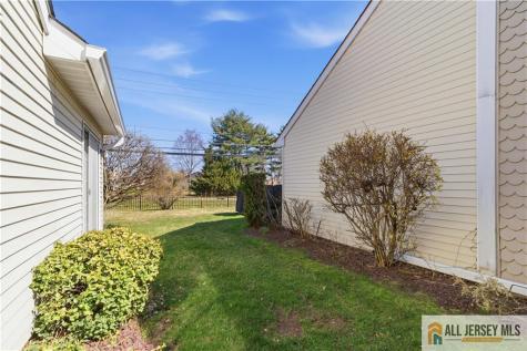 1213 Lindera Plaza Monroe NJ 08831