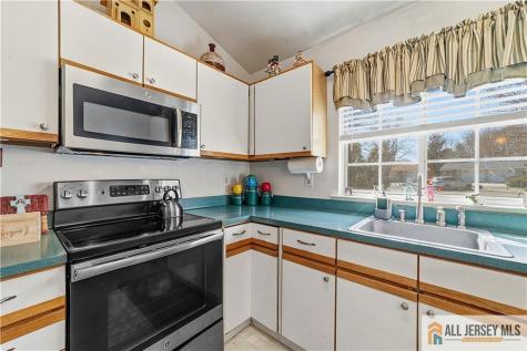 1213 Lindera Plaza Monroe NJ 08831