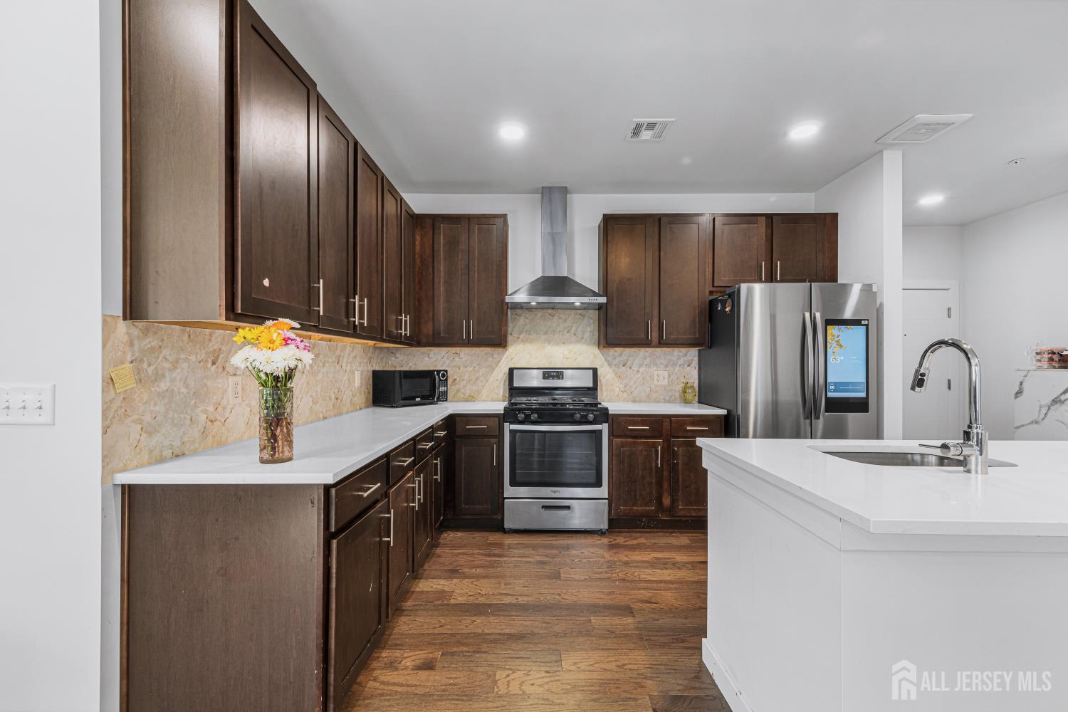 724 Lorhan Drive Piscataway NJ 08854