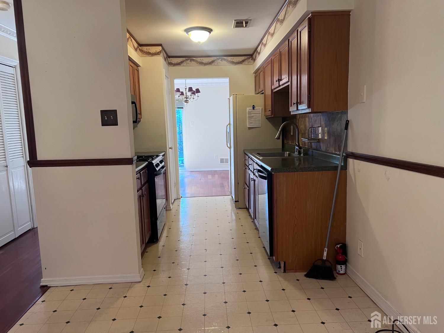 2 Chadwick Court Robbinsville NJ 08691