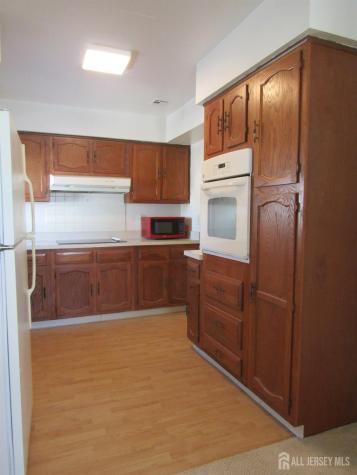 538 Sutton Way Monroe NJ 08831