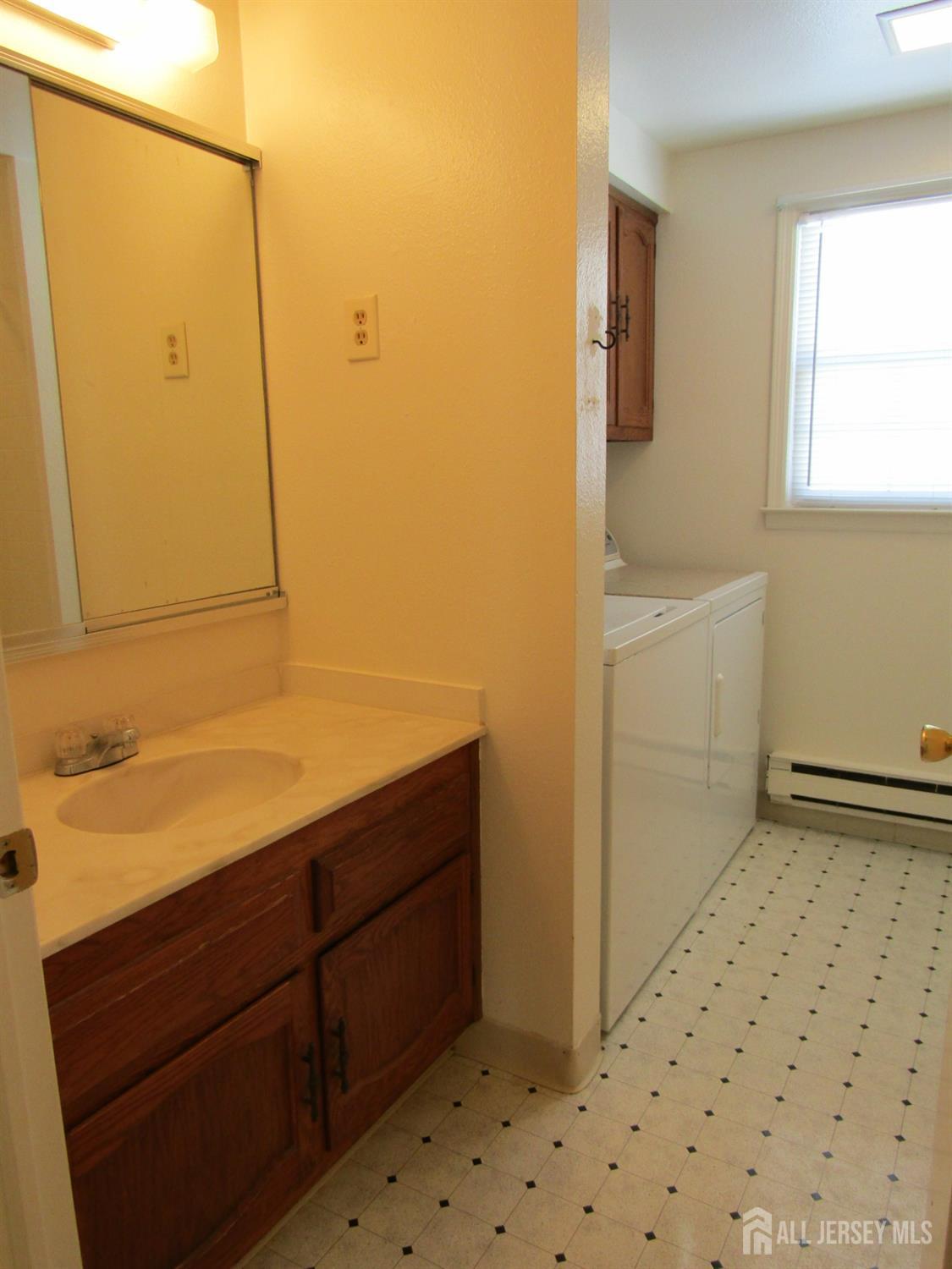538 Sutton Way Monroe NJ 08831
