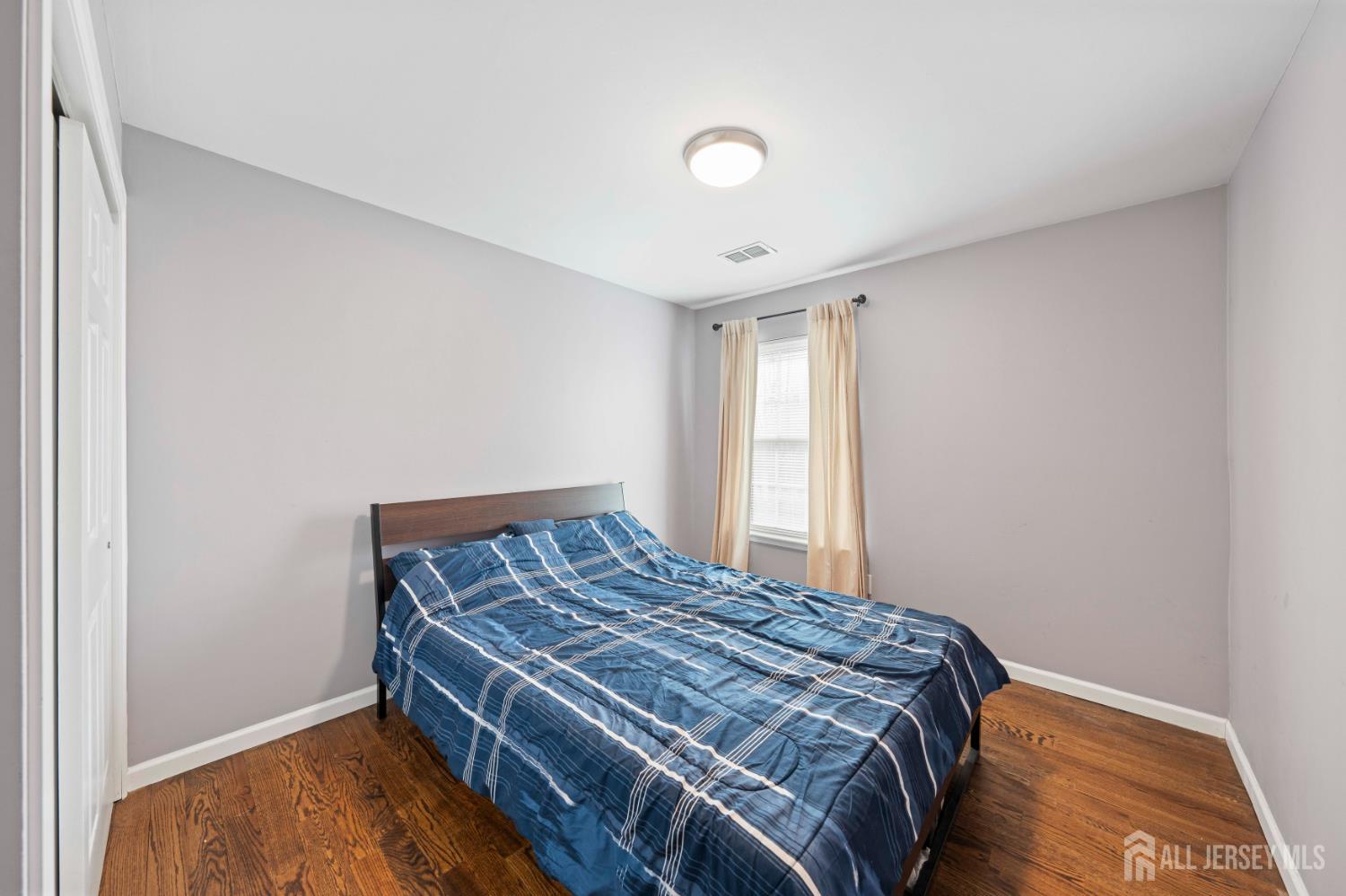 2706 Lighthouse Lane Parlin NJ 08859