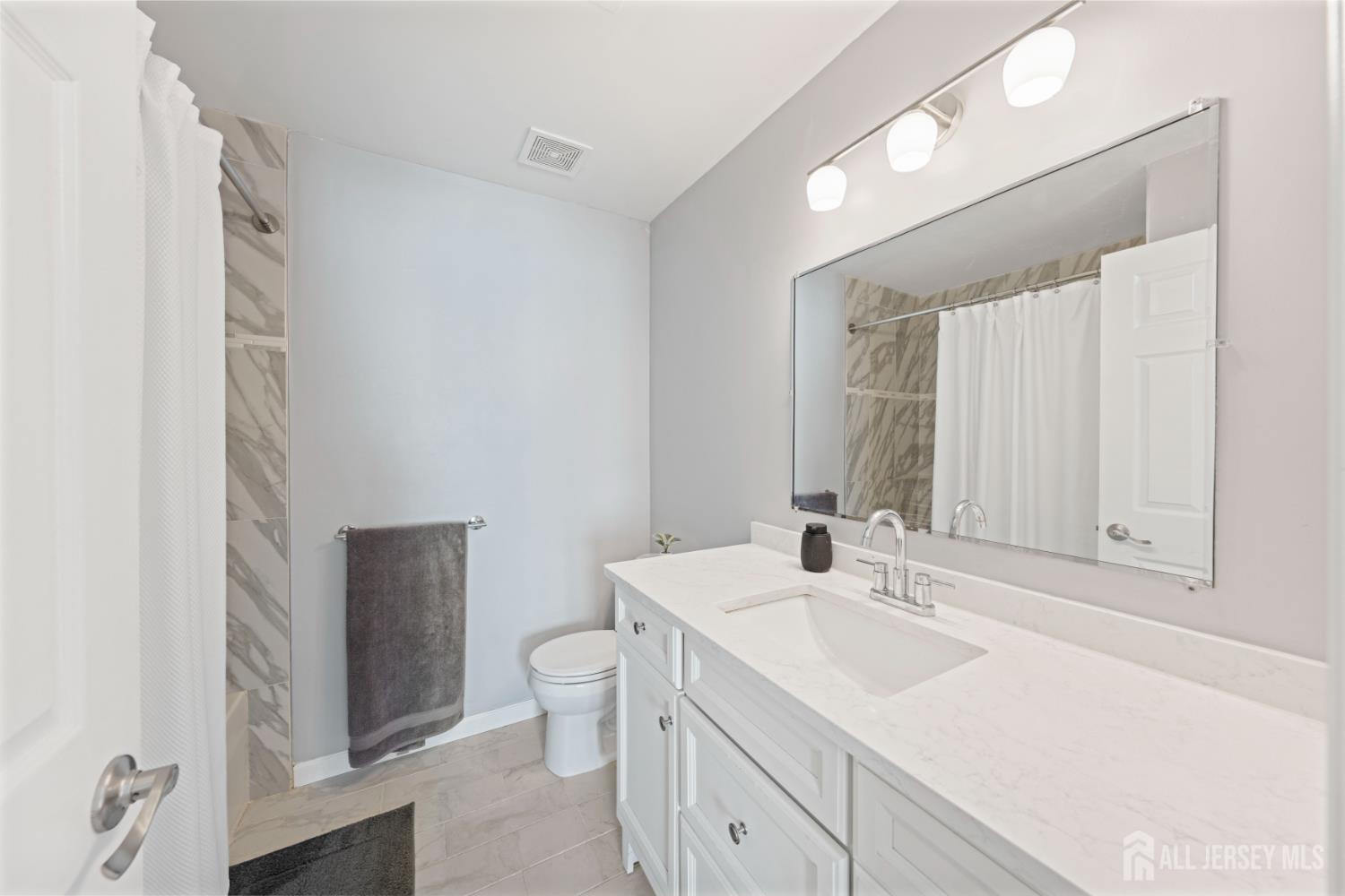 2706 Lighthouse Lane Parlin NJ 08859