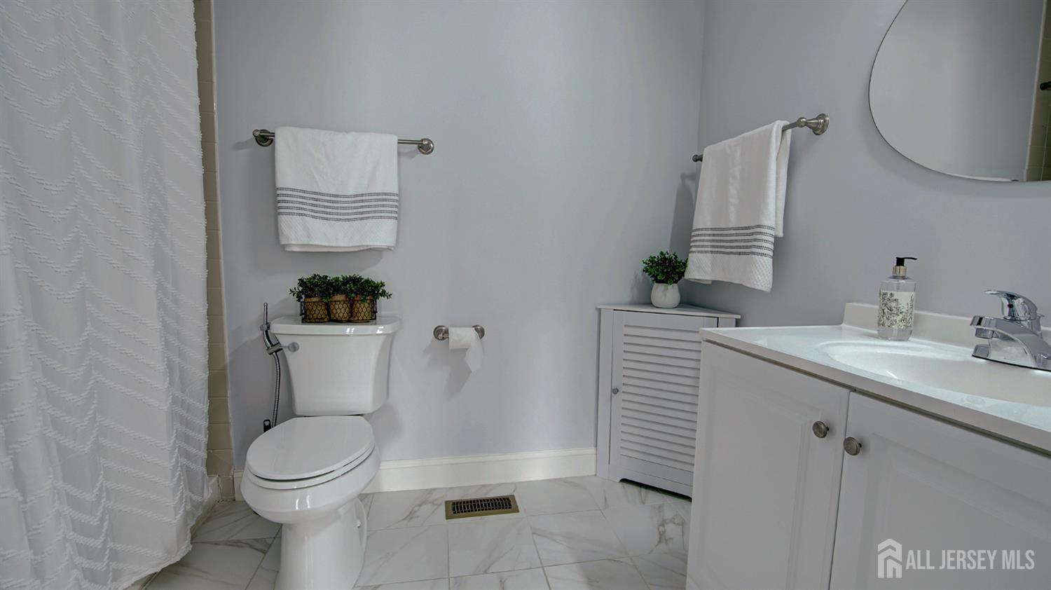 7 Betsy Ross Drive Monroe NJ 08831