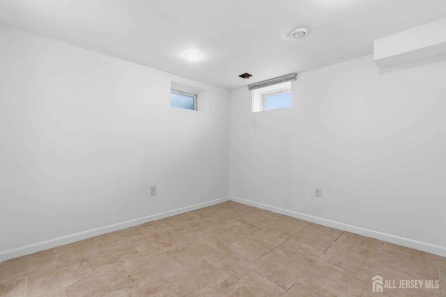 39 Davids Court South Brunswick NJ 08810