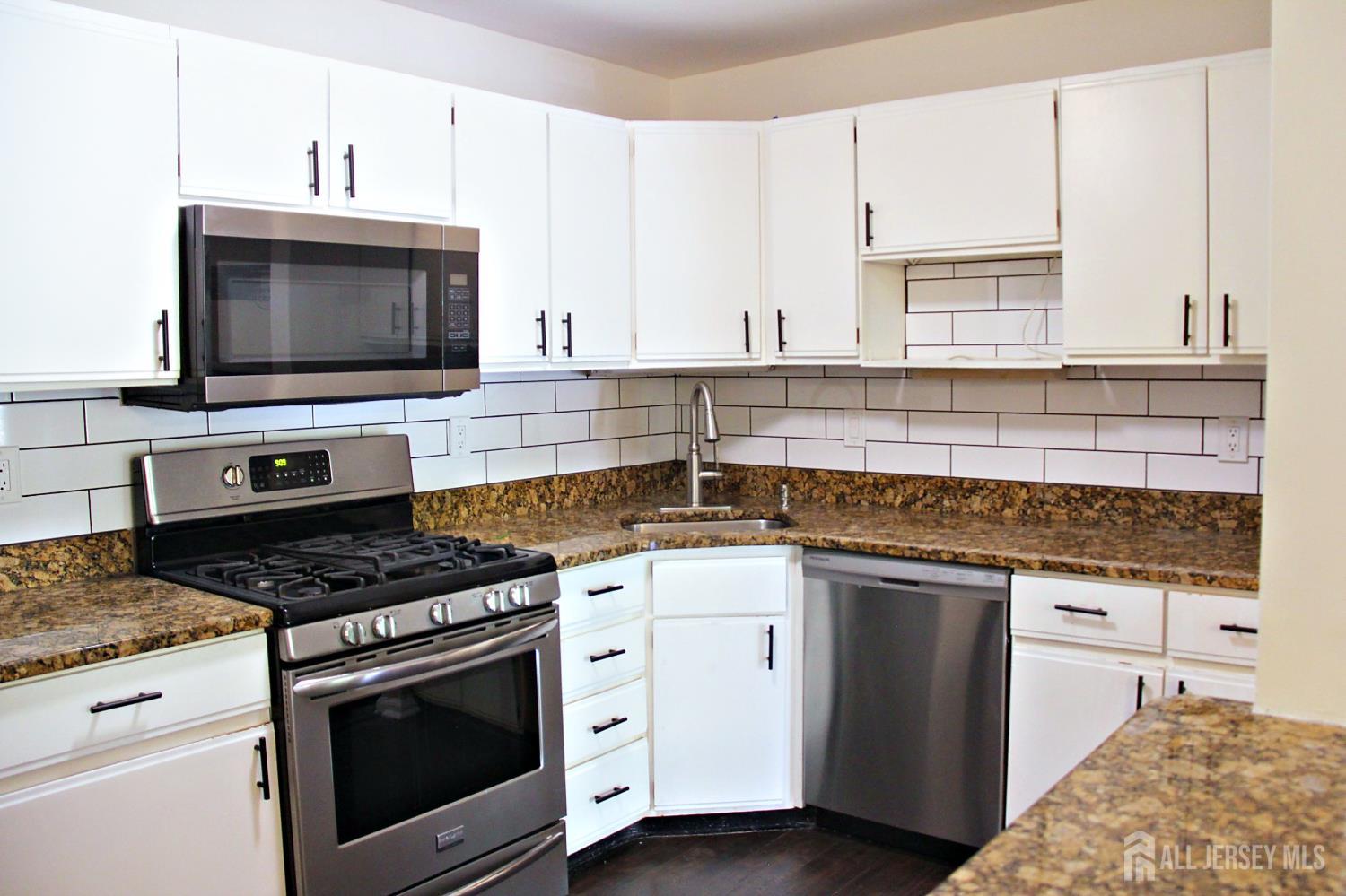 405 Chester Court Helmetta NJ 08828