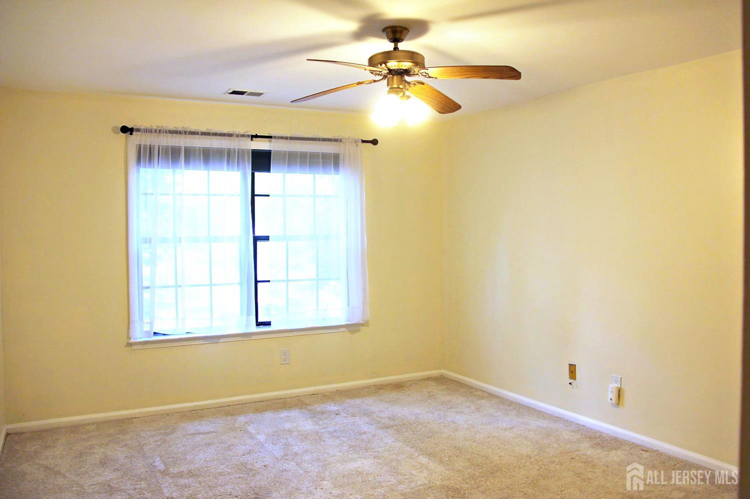 405 Chester Court Helmetta NJ 08828