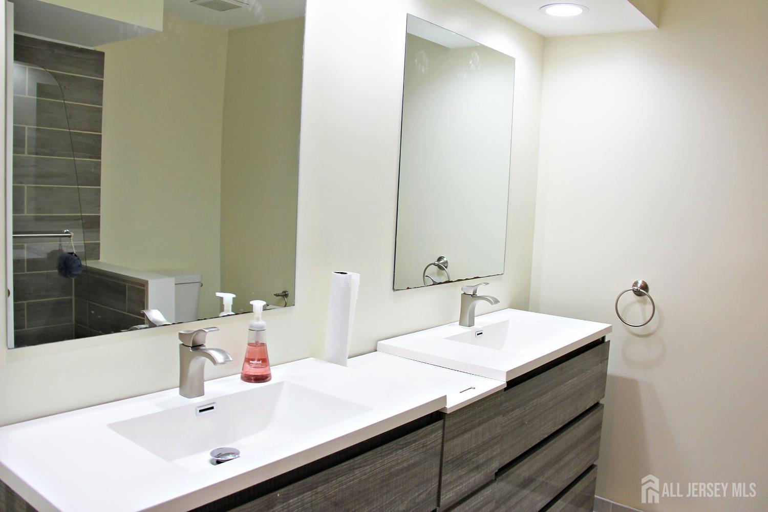405 Chester Court Helmetta NJ 08828