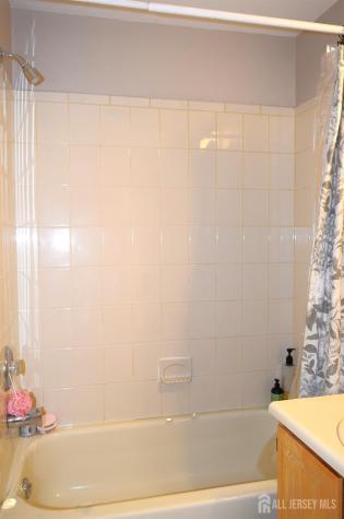 168 Vasser Drive Piscataway NJ 08854