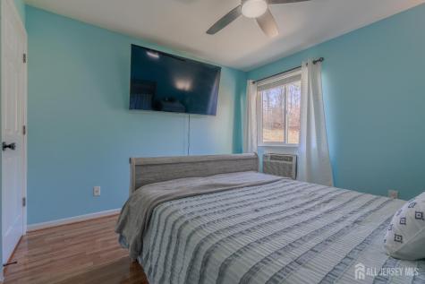 903 Cricket Lane Woodbridge Proper NJ 07095
