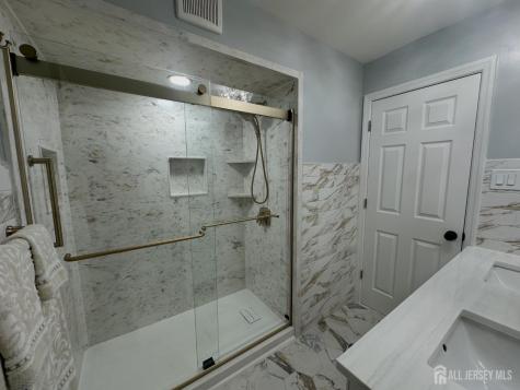 903 Cricket Lane Woodbridge Proper NJ 07095