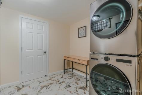 903 Cricket Lane Woodbridge Proper NJ 07095