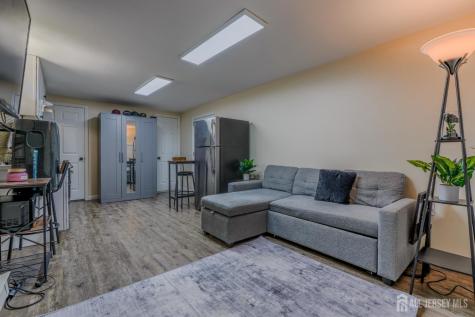 903 Cricket Lane Woodbridge Proper NJ 07095