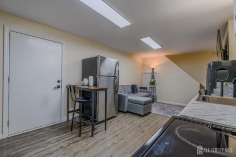 903 Cricket Lane Woodbridge Proper NJ 07095