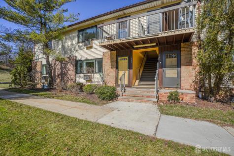 903 Cricket Lane Woodbridge Proper NJ 07095