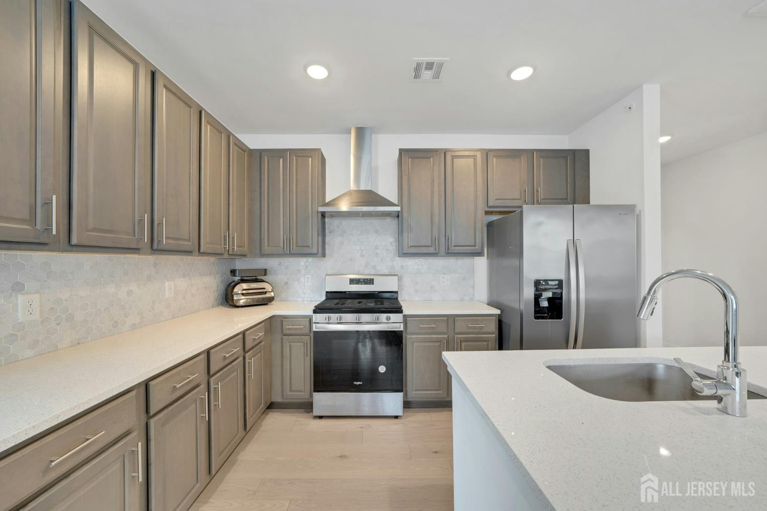 644 Lorhan Drive Piscataway NJ 08854