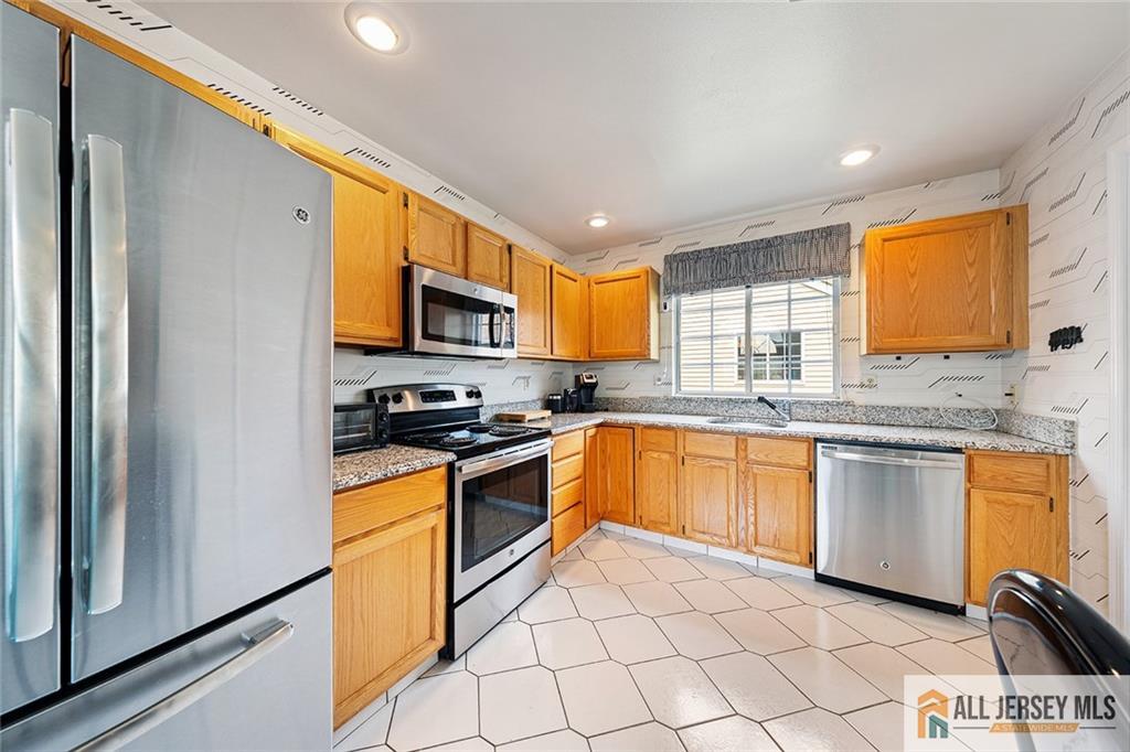 664 Azalea Plaza Monroe NJ 08831