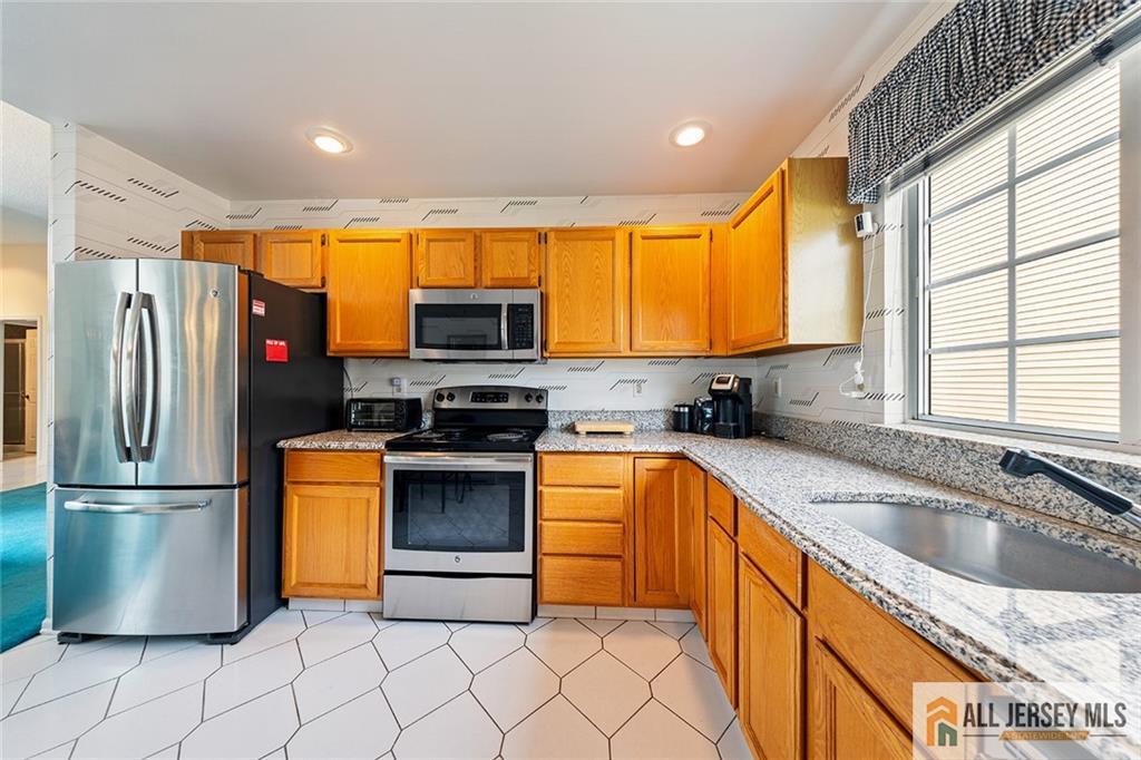 664 Azalea Plaza Monroe NJ 08831
