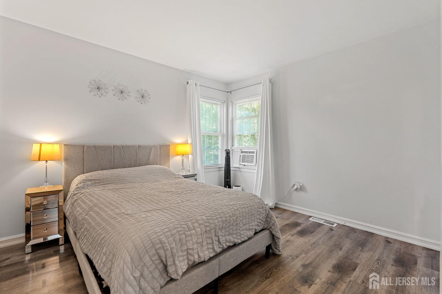 10 Starlight Court New Brunswick NJ 08901