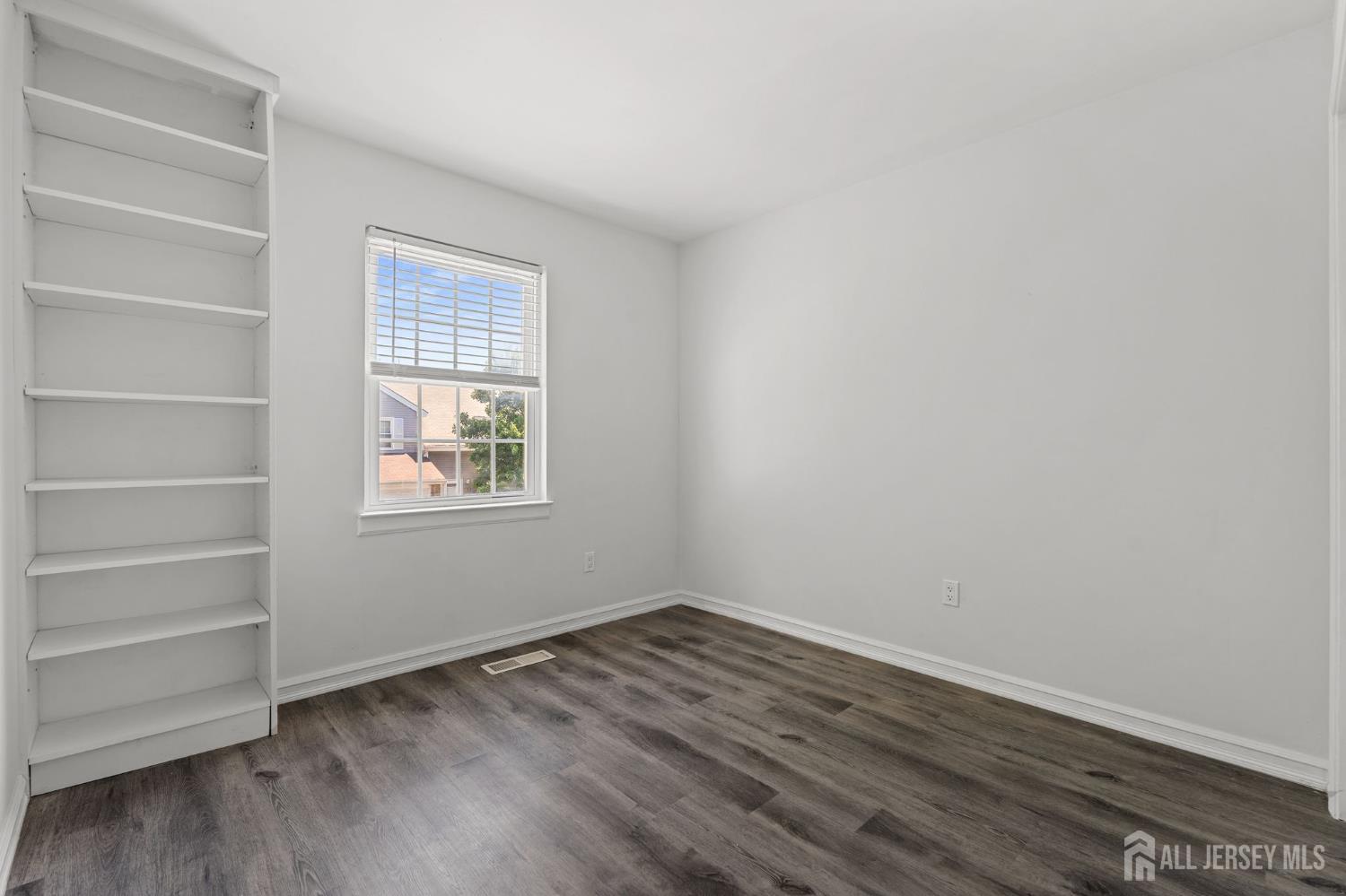 10 Starlight Court New Brunswick NJ 08901
