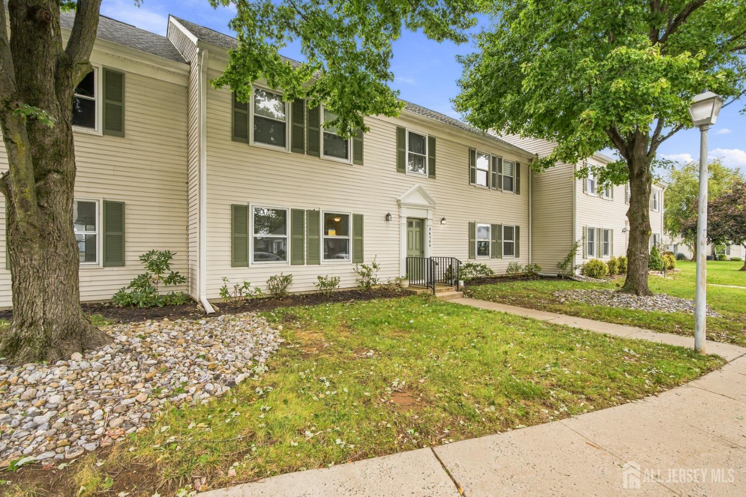 636 Yale Way Monroe NJ 08831