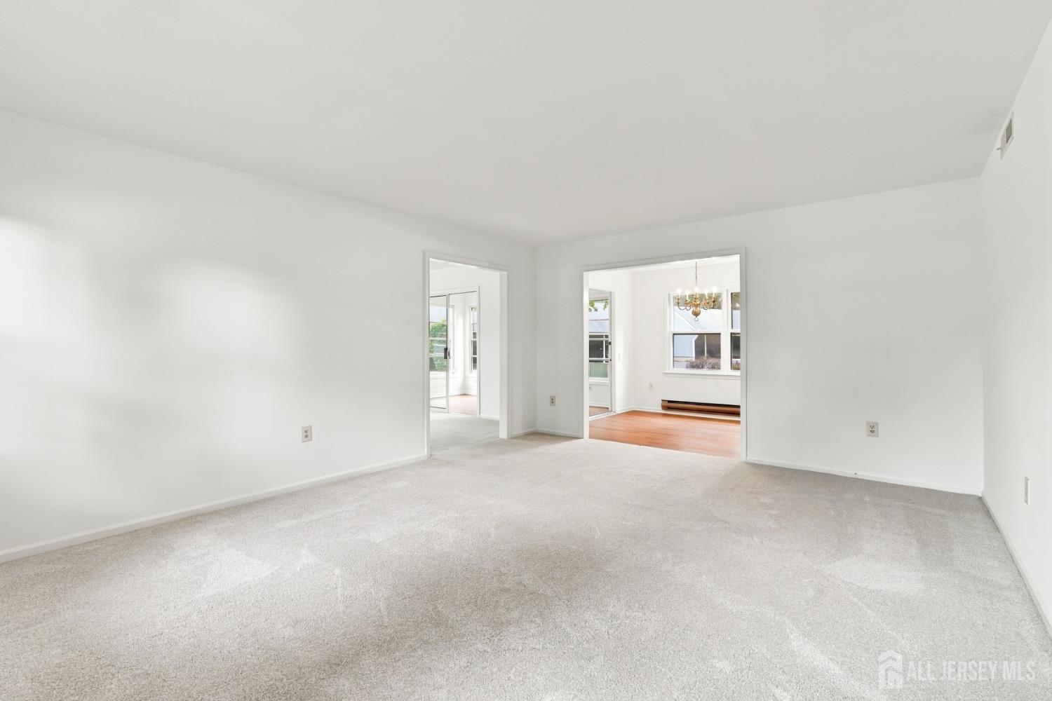 636 Yale Way Monroe NJ 08831