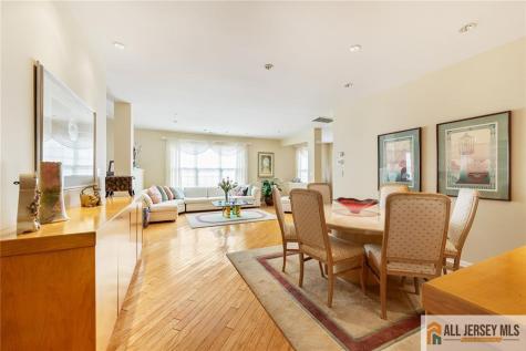25 Missy Lane Monroe NJ 08831