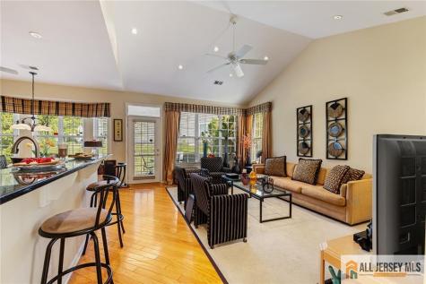 25 Missy Lane Monroe NJ 08831