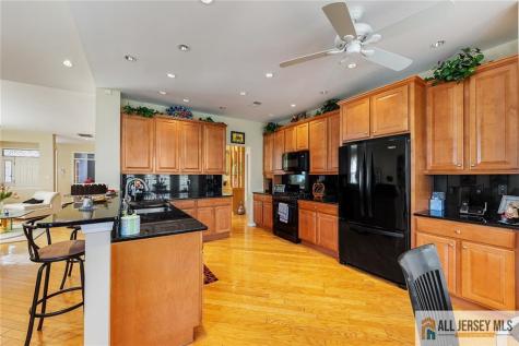 25 Missy Lane Monroe NJ 08831