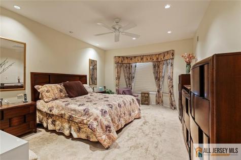 25 Missy Lane Monroe NJ 08831
