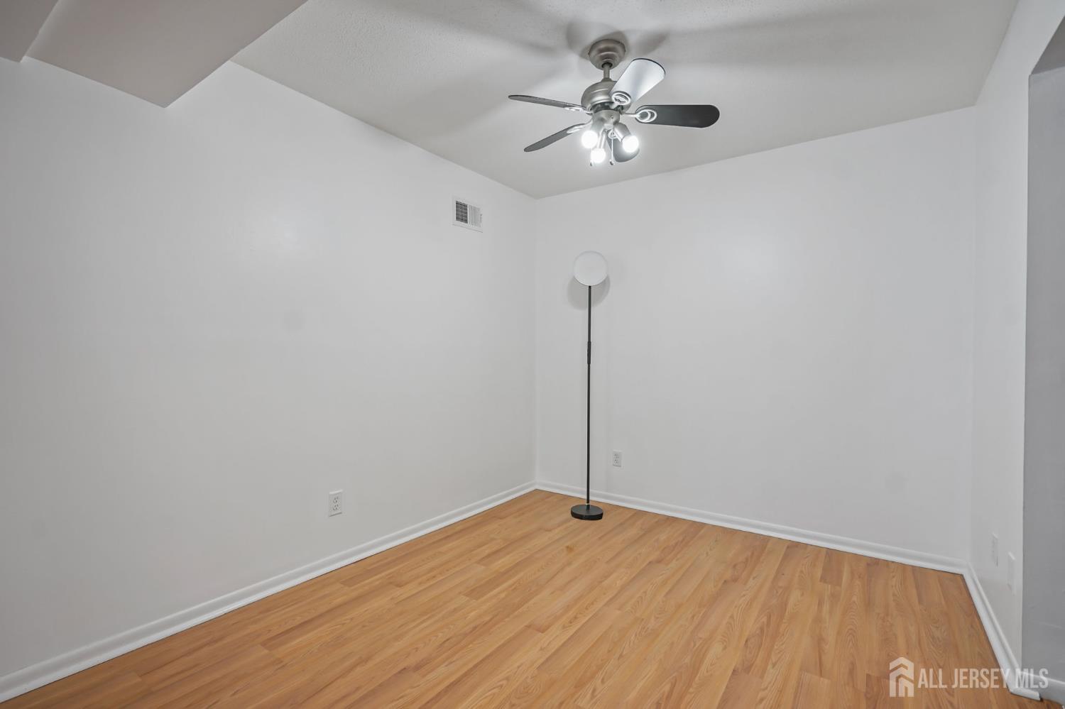 53 Foxtail Lane South Brunswick NJ 08852