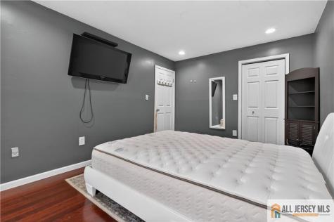 343 Lancaster Court Piscataway NJ 08854