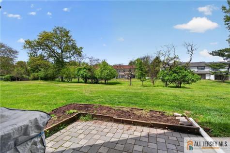 343 Lancaster Court Piscataway NJ 08854